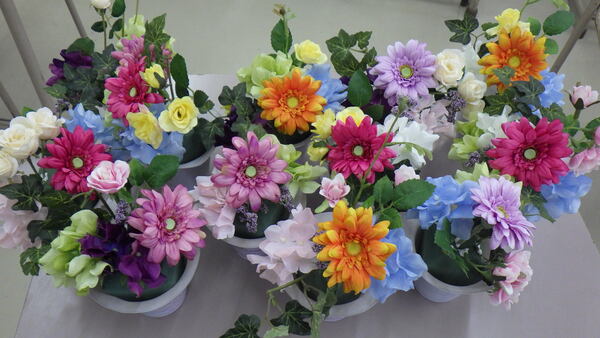 完成した花束の置物