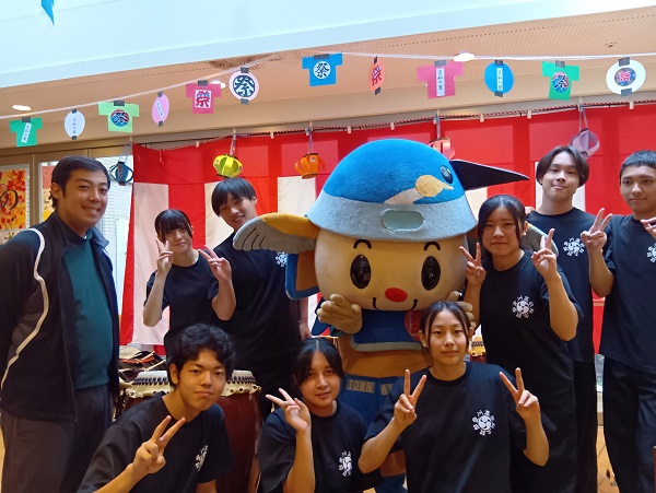 愛和の里であいちゃんと記念写真