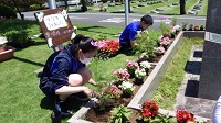 地域の花壇整備の様子