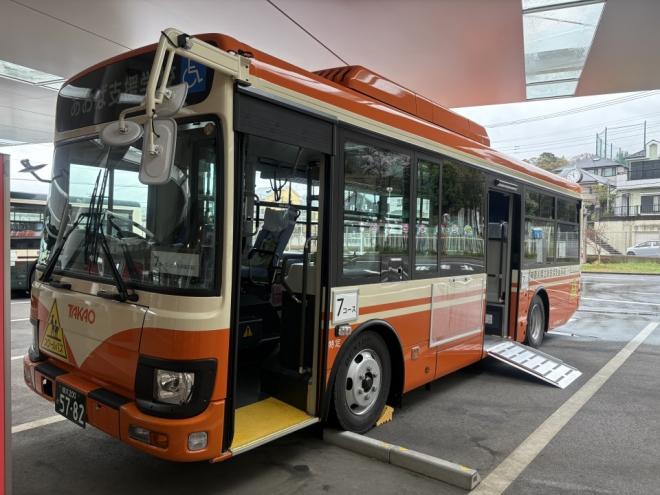 オレンジバス横