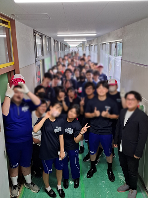塗装作業後集合写真