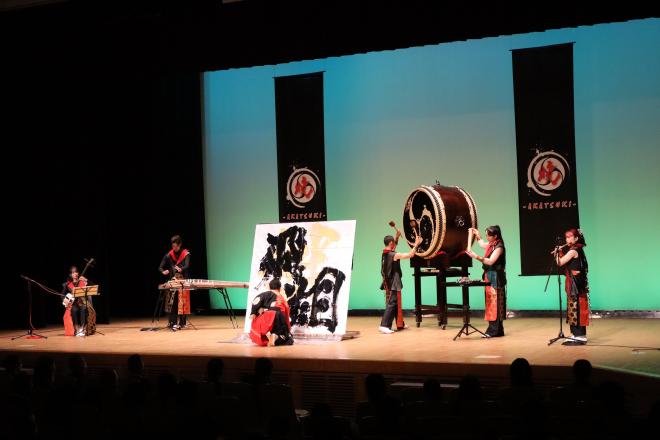 書道を交えたパフォーマンス