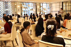 ホテル朝食1枚目