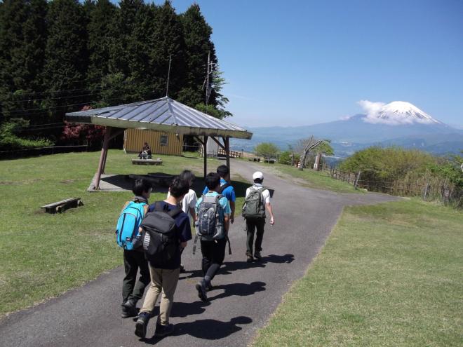 大野山から見た富士山の写真