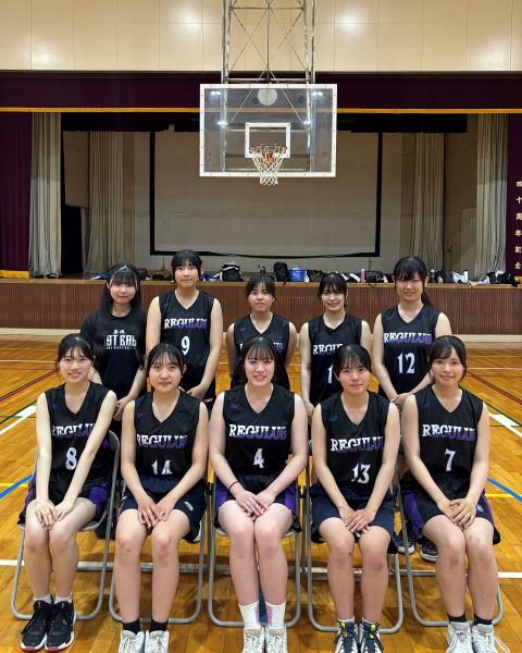 女子バスケットボール部員