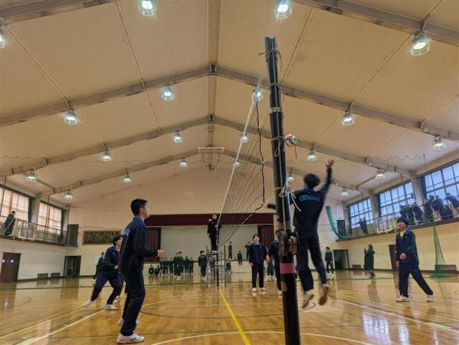 球技大会バレー1