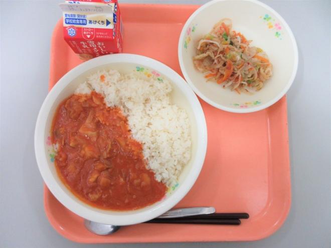 給食の写真