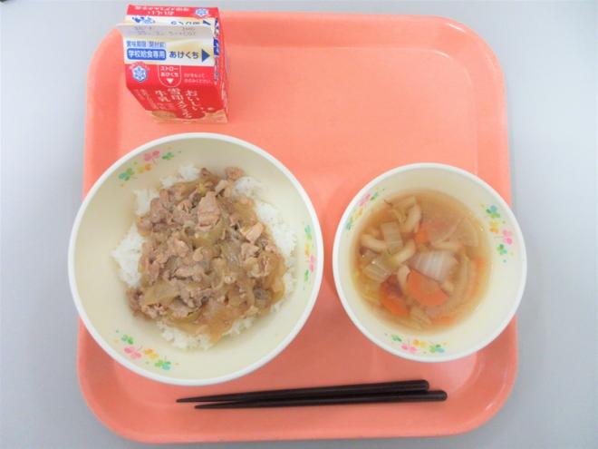 給食の写真