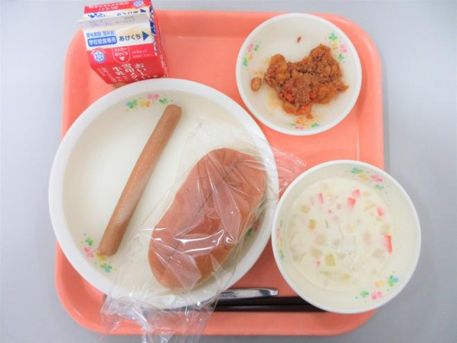 給食の写真