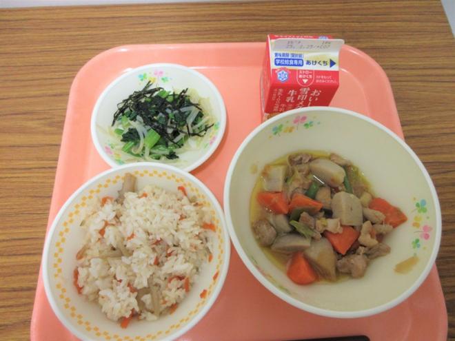 給食の写真