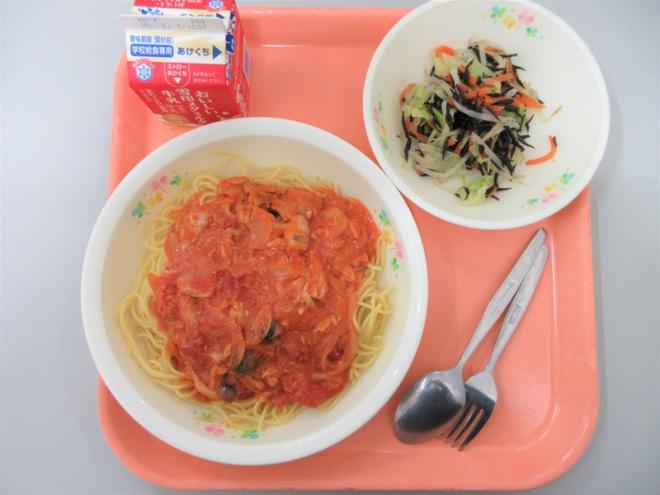 給食の写真