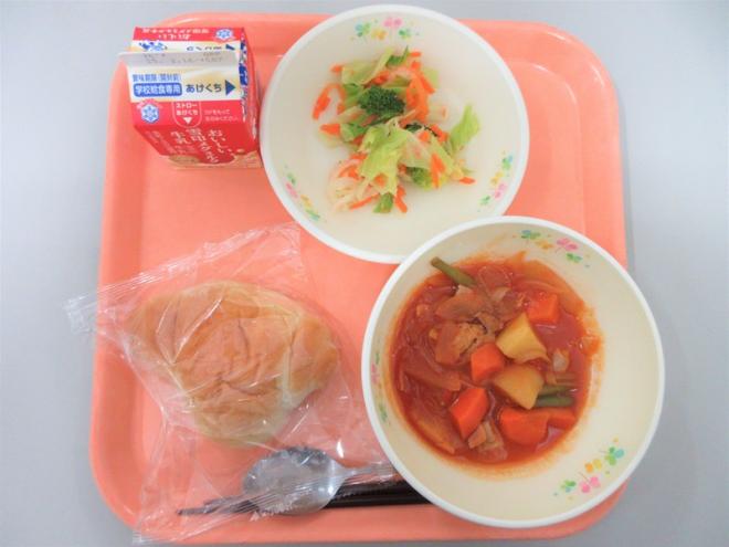 給食の写真
