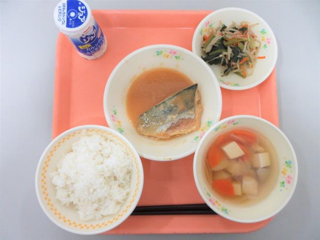 給食の写真