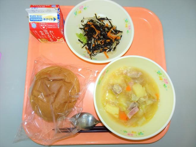 給食の写真