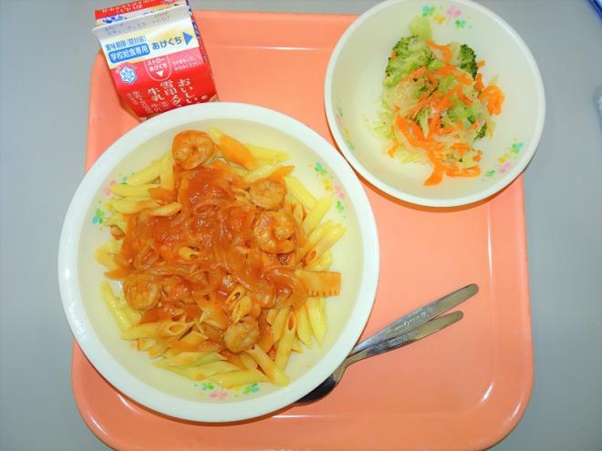 給食の写真