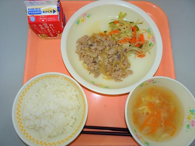 給食の写真