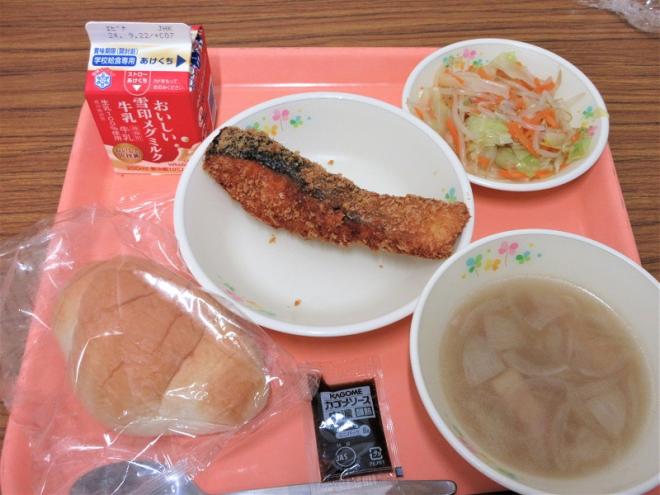 給食の写真