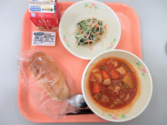 給食の写真