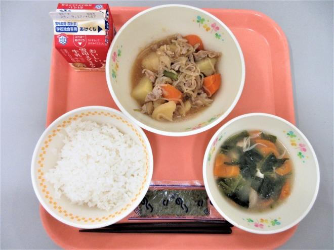 給食の写真