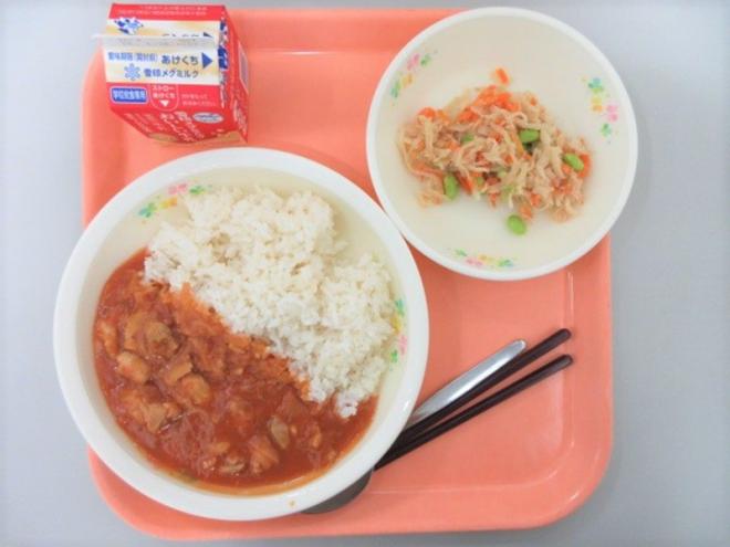 給食の写真