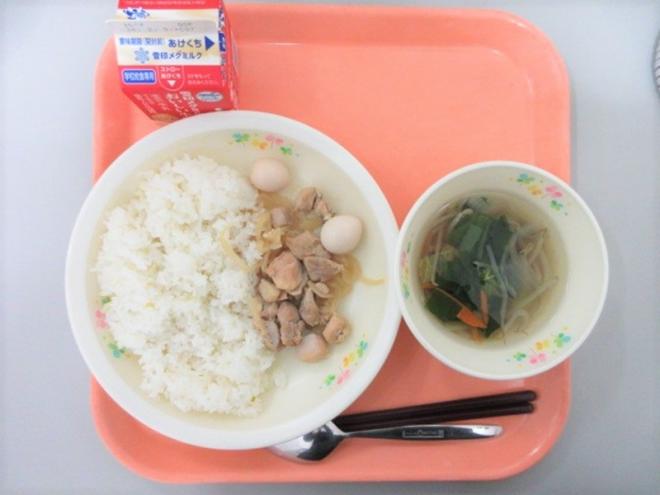 給食の写真