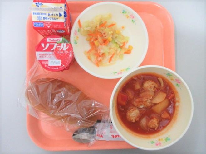 給食の写真
