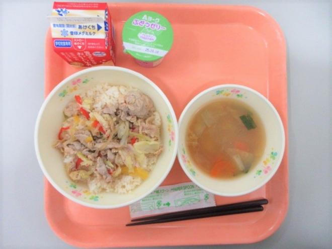 給食の写真