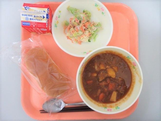 給食の写真