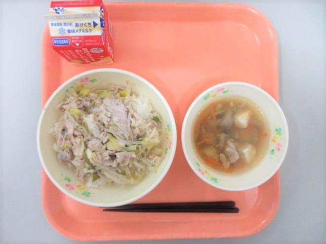 給食の写真