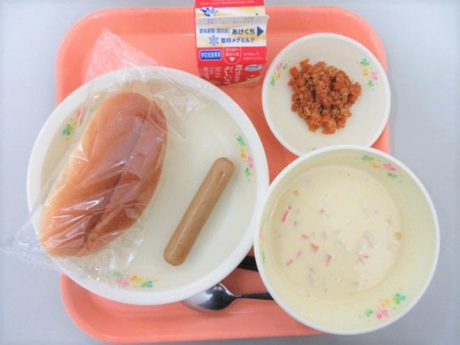 給食の写真