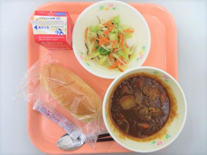 給食の写真