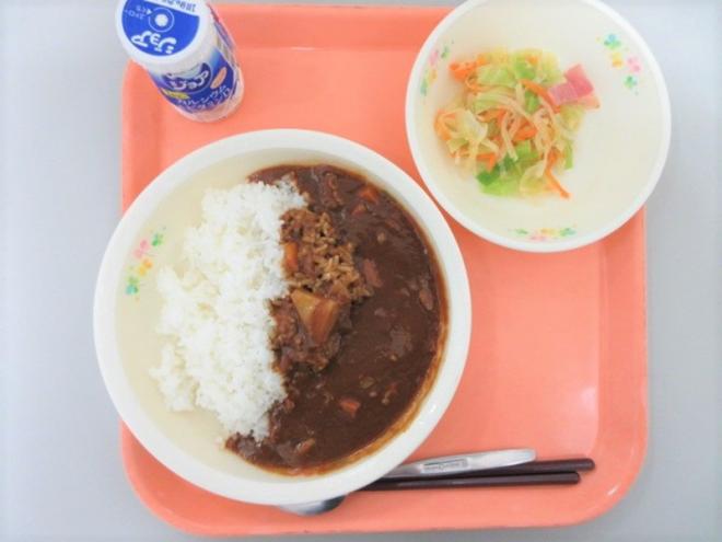給食の写真