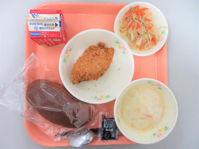 給食の写真