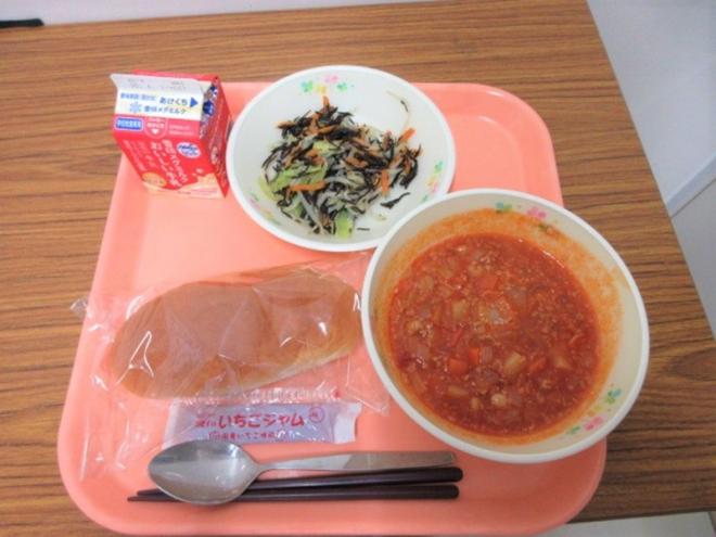給食の写真