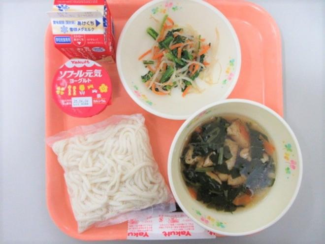 給食の写真