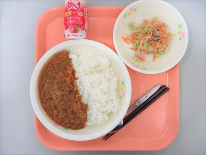 給食の写真