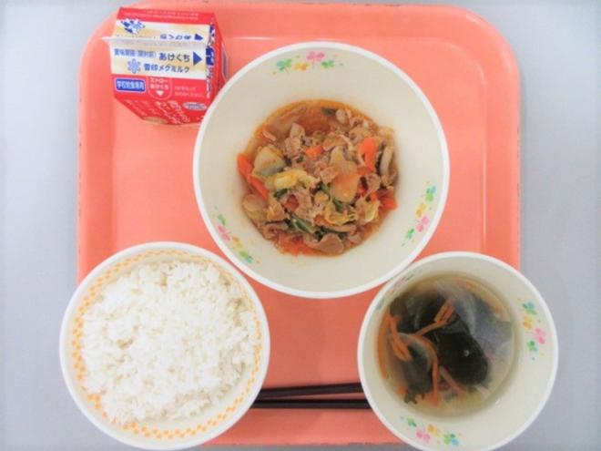 給食の写真