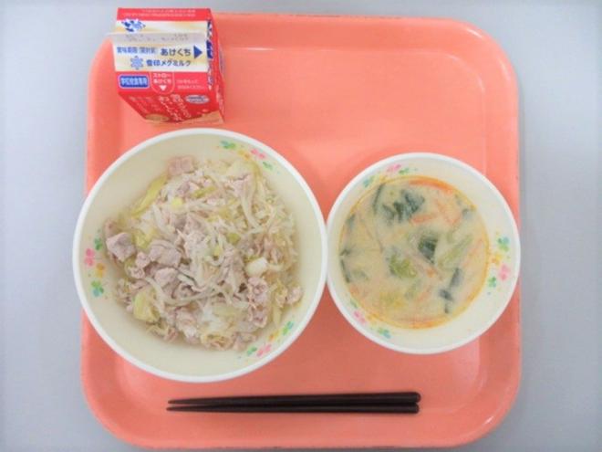給食の写真