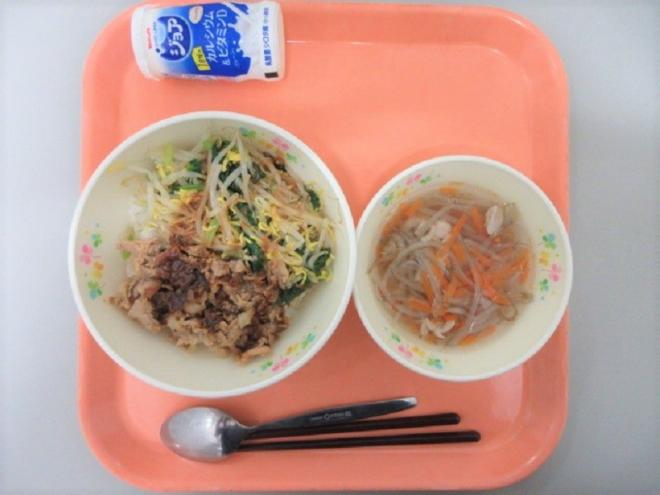 給食の写真