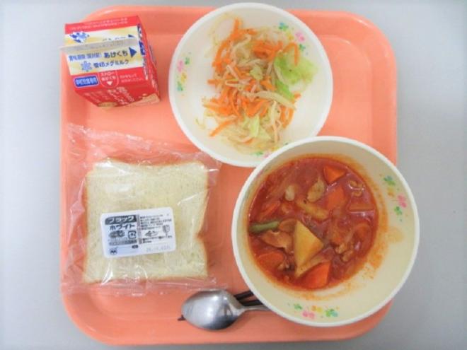 給食の写真