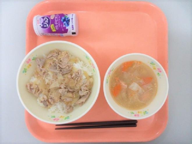給食の写真