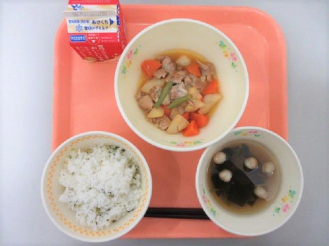 給食の写真
