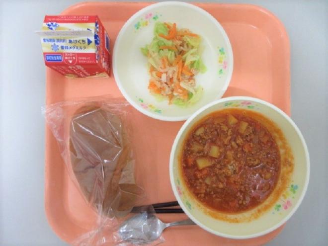 給食の写真