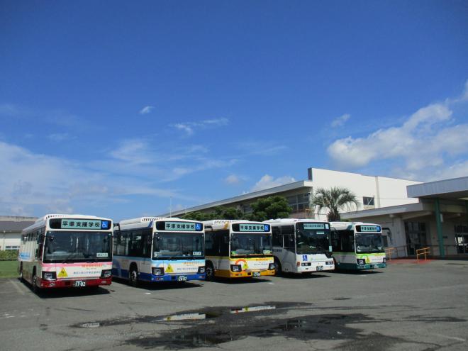 R7スクールバス