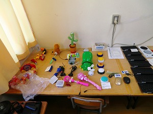 スイッチ動作おもちゃ