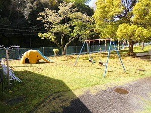 遊具（築山周辺）