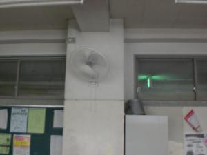H30_0611教室に扇風機設置
