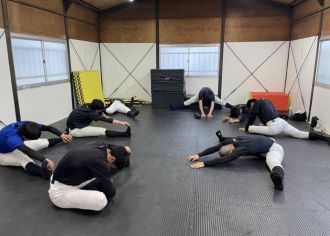2025野球部ストレッチ1
