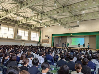 令和7年度学校説明会体育館の様子2