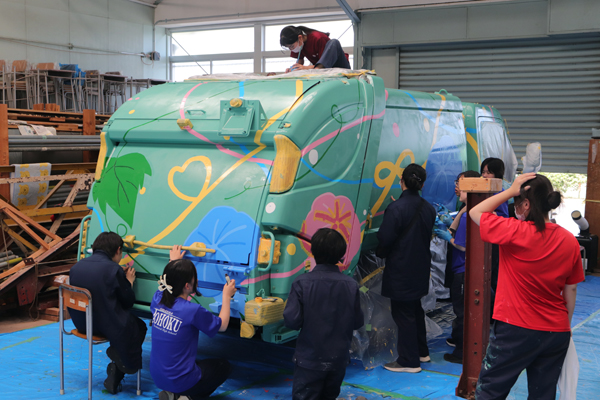 2025パッカー車ペイント3